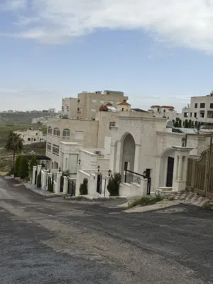 ارض للبيع ضاحيه الرشيد قرب الكليه الاسلاميه سكن خاص فلل