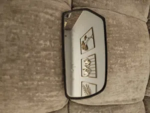 قشرة مرايا كيا لوتزي