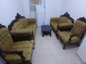 طقم    كنب