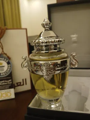 عطر ماجيستك للجنسين من العربية للعود