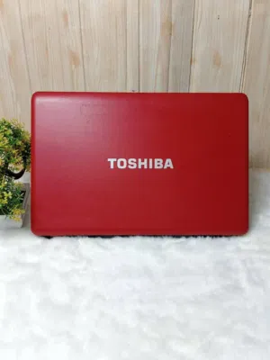 لابتوب توشيبا بحالة الوكاله بسعر مغري.