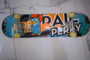 سكيت بورد  مستعمل للبيع