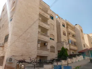 164 m2 3 Bedrooms Apartments for Sale in Amman Tla' Ali