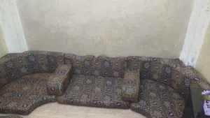 فراش عربي بحاله جيده الطقم ناقصه فرشتين بصير كامل وبسعر حرق 30 دينار رن ع رقم وتعال شيل