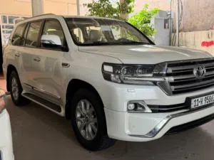 لاندكروز 2018 وايت ادشن ساز V8