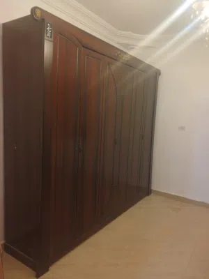 دولاب مستعمل متع غرفة نوم نظيف 6 فرادي