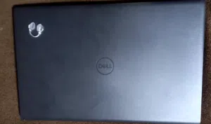 للبيع لابتوب Dell Vostro 15 3530 مستعمل 2 شهرين ونص