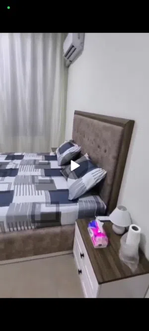 غرفة نوم بحالة ممتازه جدا جدا نضيفه شاهد الفيديو  مكفوله وبنص السعر