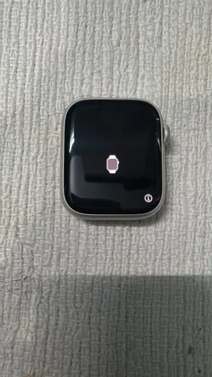 Apple watch series 8 45 Mm Gps silver ساعه ابل جيل 8 45 ملم فضي