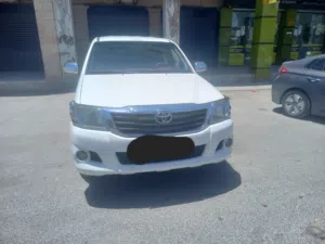 Used Toyota Hilux in Zarqa