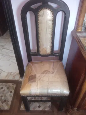 كراسى سفرة بحالة جيدة جدا