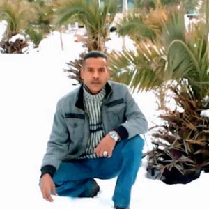 رائد العشوش