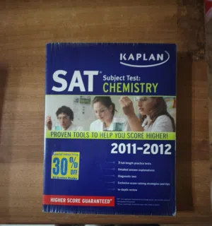 SAT GUIDES FOR CHEMISTRY AND PHYSICS KAPLAN EDITION(2011-2012)