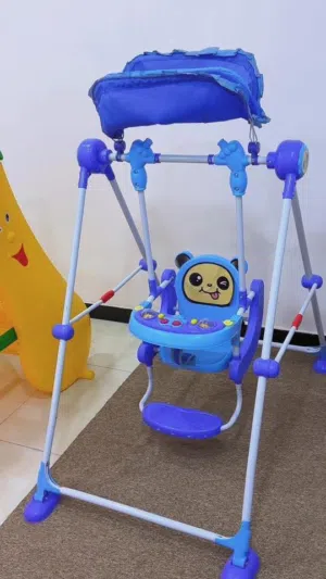 مرجوحة نظيفه  مال اطفال وكرسي طعام