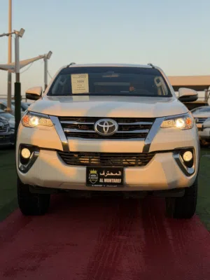 تويوتا فورشنر-2020-V6-4.0L-GXR-بحاله فنيه ممتازه وبحاله الوكاله-متاح اكثر من سياره-متاح تمويل بنكي