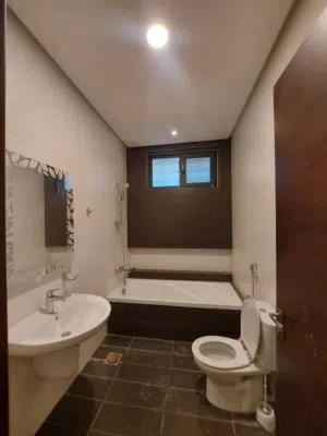 750 m2 5 Bedrooms Villa for Rent in Amman Dabouq