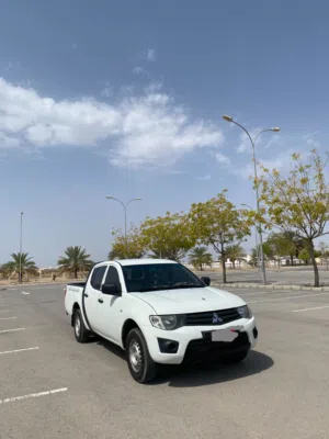 ميتسوبيشي بيكب للبيع