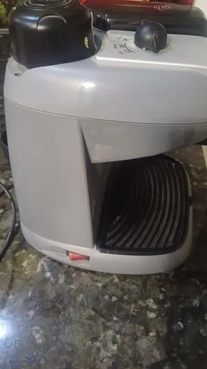 ماكينة قهوة شبة جديدة