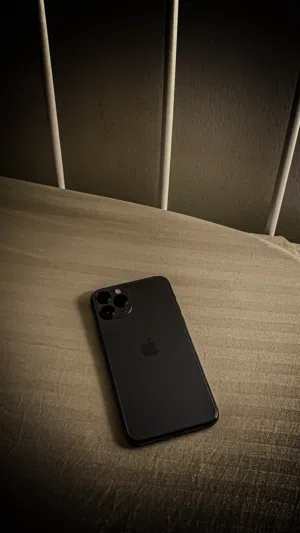 Apple iPhone 11 Pro 256 GB in Al Dakhiliya