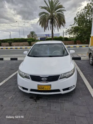 "كيا سيراتو 2012 – سيدان متوسطة الحجم، شنطة 415 لتر، رحابة وأناقة