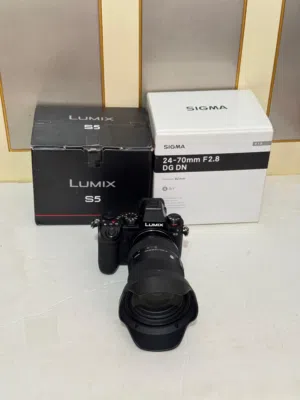 For sale Lumix S5 Full frame and sigma art 24-70mm f2.8 in Excellent condition and clean