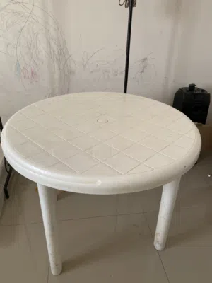 Hanger and table