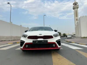 كيا فورتى موديل 2021مثبت سرعة تحكم رنجات حساسات سنترلوك شاشة كاميرا خلفية بحالة ممتازة