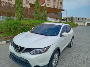 Used Nissan Rogue in Dhofar