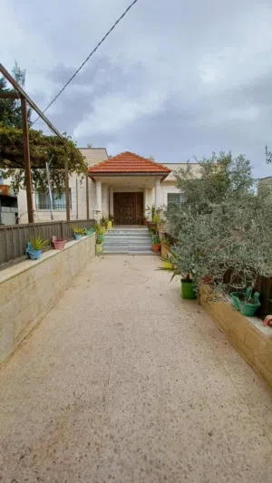 280 m2 4 Bedrooms Townhouse for Sale in Irbid Bait Ras