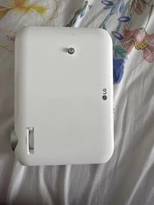 LG Mini Beam Projector PW1000