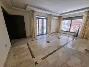 شقة غير مفروشة للإيجار ( Property 43596 )-164840