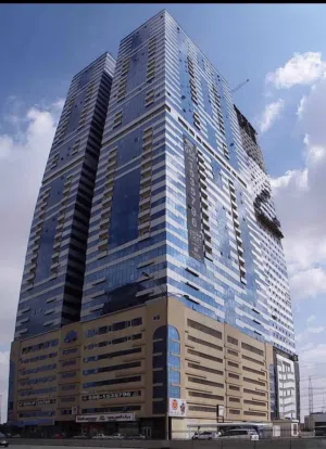 متاح غرفة كبيرة للإيجار الشهري بالنهدة الشارقة بجوار مخرج دبي وبجوار محطة الباص دبي 24