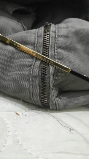 النظاره دي ماركه لسه محدش استخدمها من سنتين وهي نظاره من ماركه Cartier لبيع ل ظروف خاص