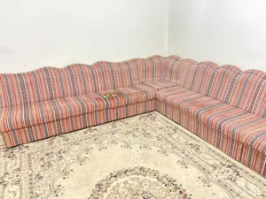 كنب للبيع مع الزولية