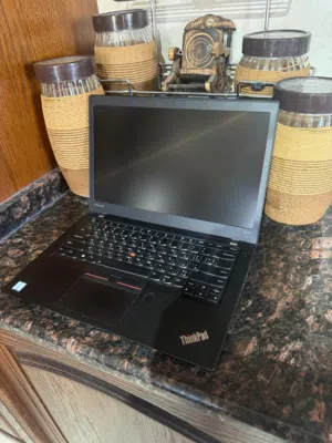 Lenovo ThinkPad T470s  Core i7-6600U  فرصة للمصلحين وقطع الغيار
