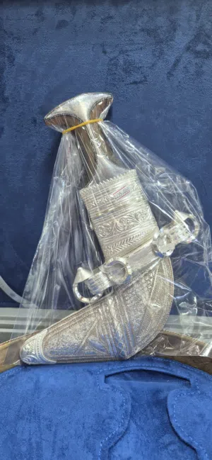 خنجر زراف هندي ثقيله مع حزام فضه او زري