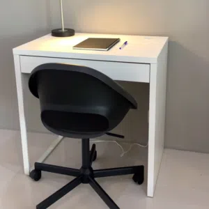مكتب ايكيا الاصلي