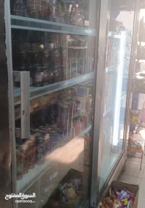 ثلاجه عرض 2متر .  بحاجه للصيانه  بدها تظبيط أو تغير ماتور . وغاز