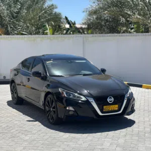 Used Nissan Altima in Al Batinah