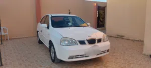 السلام عليكم داوو لاسيتي للبيع نظيفة هلبة