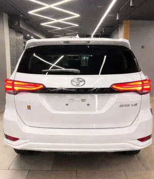 Toyota fortuner sport 4WD 2027 Zero 4000 V6