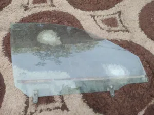 زوجاج باب اليمين و زوجاج باب الخلفي اليمين و اليسار و مثلث اليمين و اليسار نوع سياره هونداي افانتي