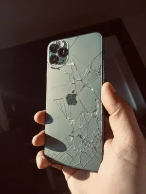 iPhone11pro maxمطلوب ضارب ايكلاود