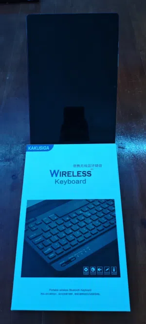 Tablet Samsung Galaxy Tab A8 + wireless keyboard