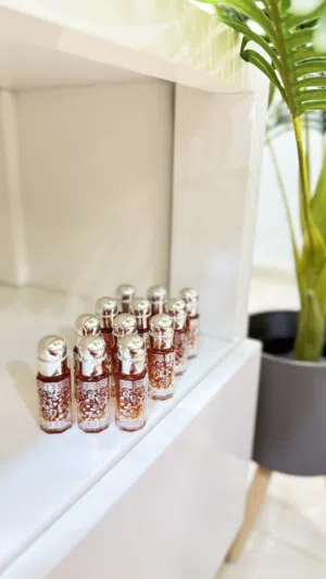 دهن بودري  دهن بودري ريحته نظافــة  ينفع للأطفـال بعـد ولمحبين الروائح الهاديه والفواحه.