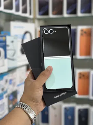 Samsung Galaxy Z Flip6 512 GB in Muscat