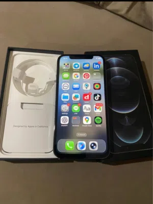 تلفون آيفون 12برو نضيف للبيع