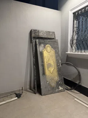 باب حديد حالة جيده للبيع