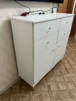 دولاب ابيض