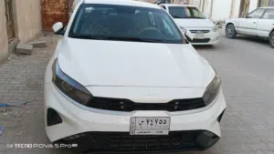 سلام عليكم  سيراتو مؤديل 22 وأرد خليجي بيها ضربه مدكر أمامي وبيها بارد خلفي موضح بلصور التفاصيل اتصل